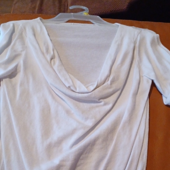 🍭🌺Elegant White Drape Neck Top - Picture 2 of 11